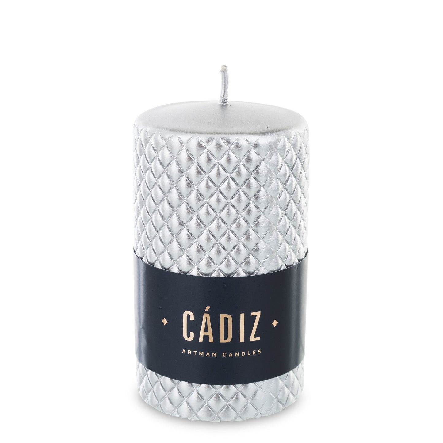 Lumânare romburi argintie 12x7x7 cm, parafină, pentru un decor sofisticat și strălucitor.