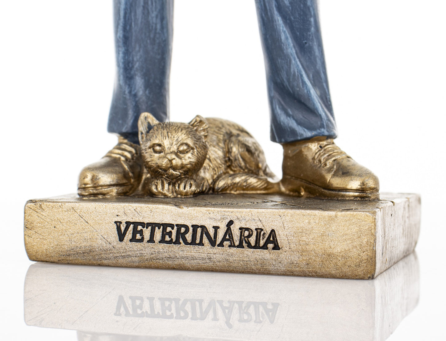 Figurină medic veterinar rășină mică