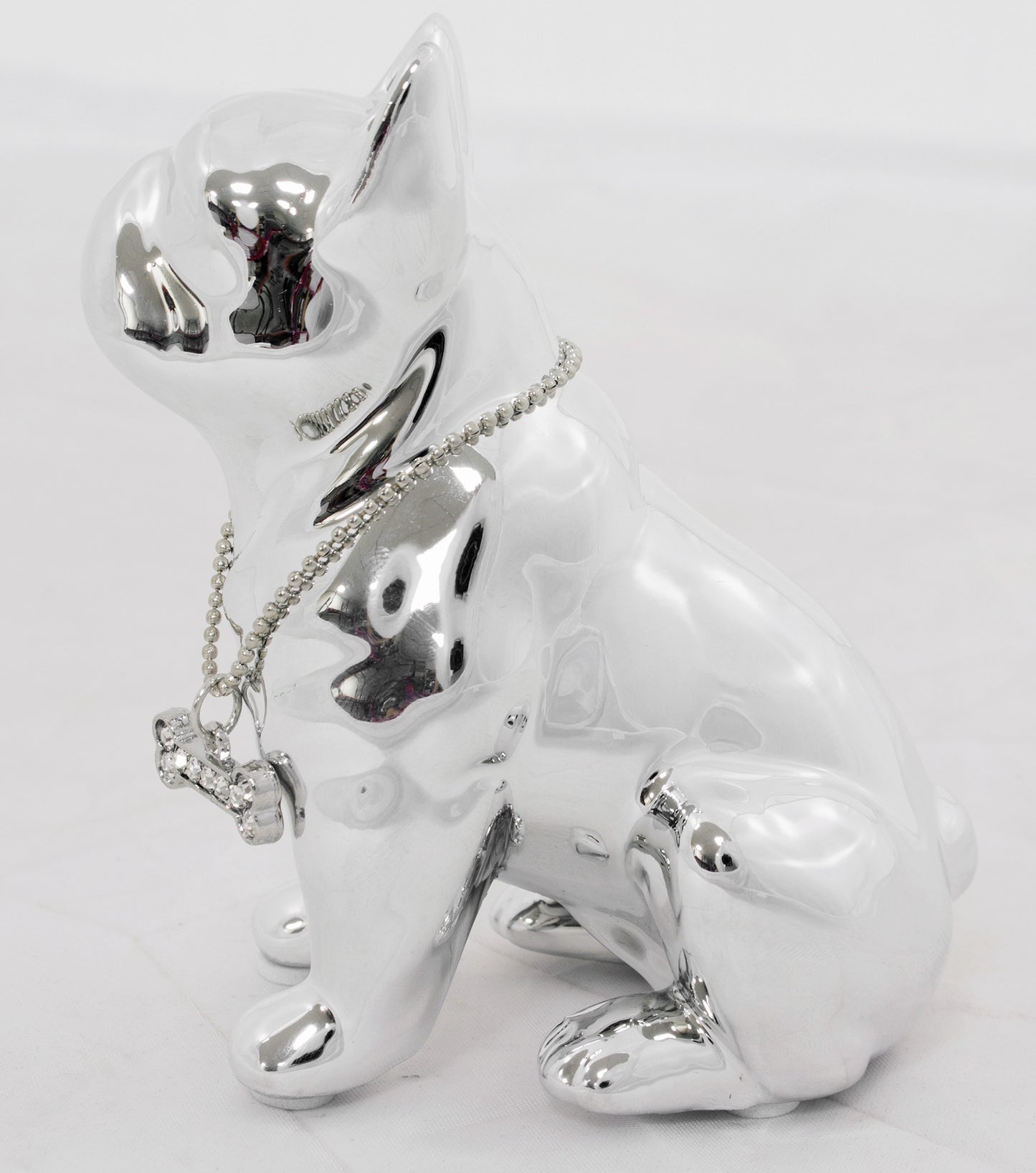 Buldog argintiu mic