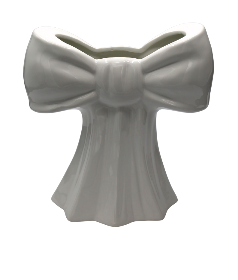 Vază decorativă realizată din ceramică albă cu aspect tip fontă și design elegant, perfectă pentru decoruri moderne și minimaliste. Este ideală pentru flori naturale, flori artificiale sau compoziții decorative și completează armonios livingurile elegante, dormitoarele luminoase sau birourile contemporane. Aspectul său rafinat oferă un plus de stil și eleganță oricărui spațiu interior.