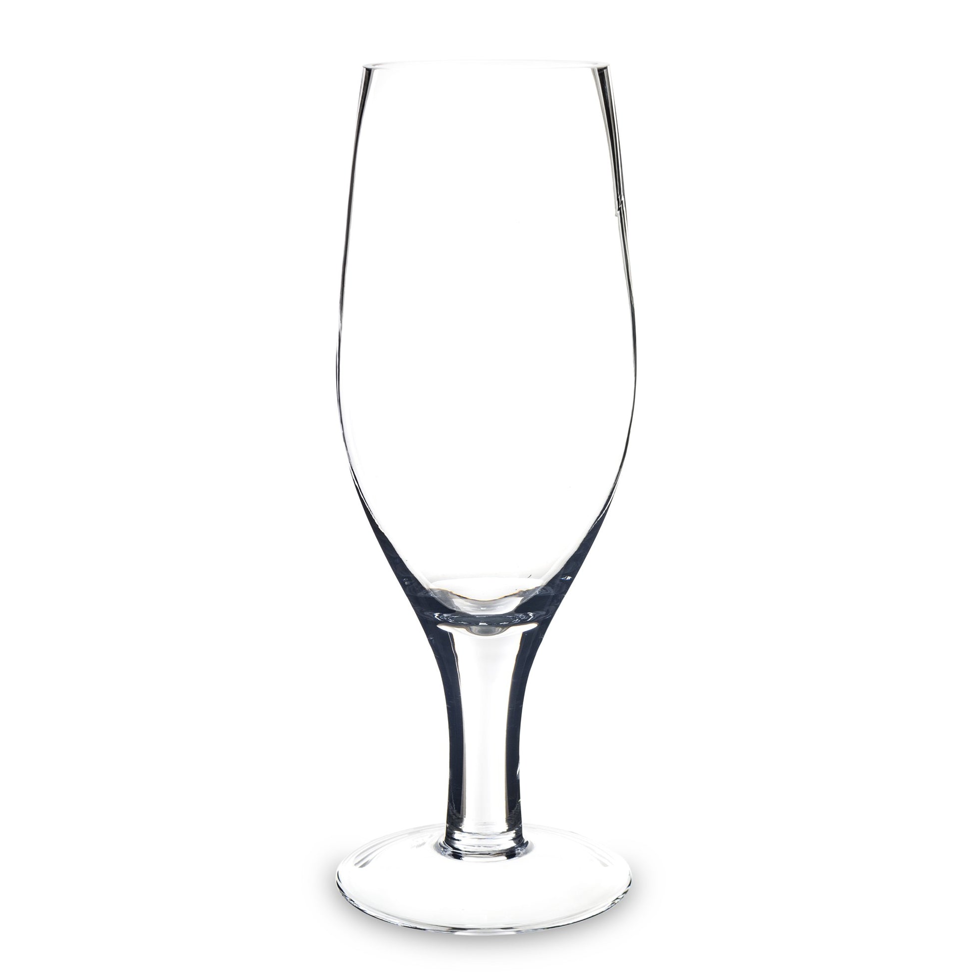 Sfeșnic din cristal masiv, dimensiuni 18x9,5x9,5 cm, perfect pentru a adăuga un strop de eleganță și strălucire decorului tău, ideal pentru ocazii speciale.