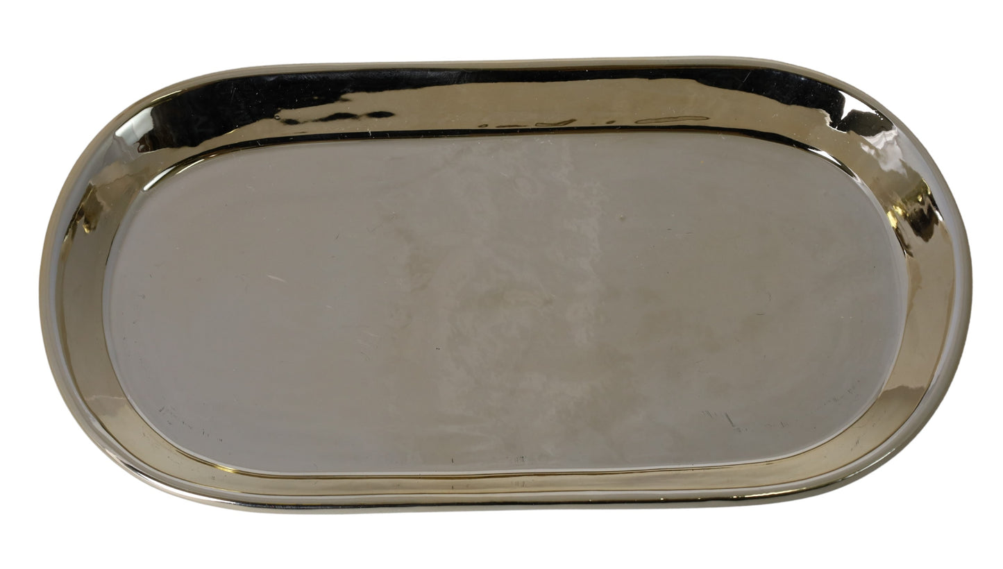 Bombonieră ceramică medie albă, dimensiuni 9x9x9 cm. Elegantă și practică, perfectă pentru dulciuri sau decor.
