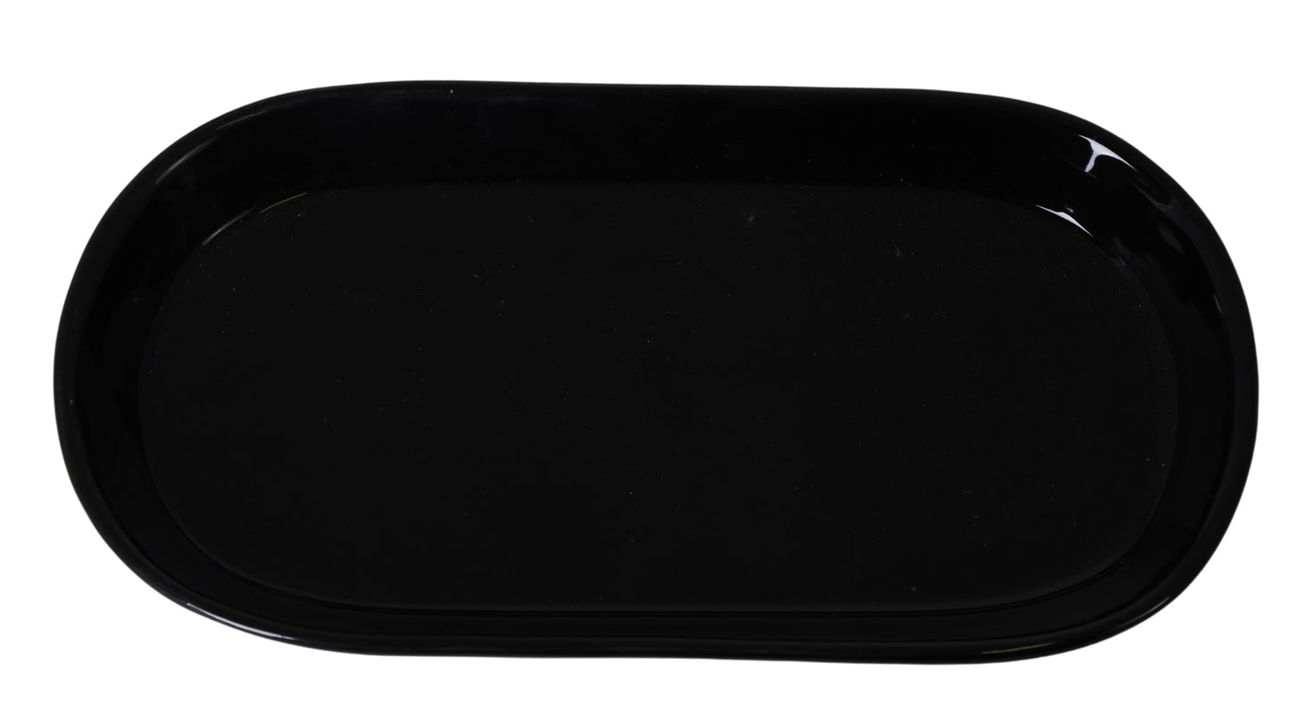 Tavă ceramică argintie, dimensiuni 26x13x3 cm, perfectă pentru a adăuga un aspect sofisticat și elegant în orice decor, ideală pentru prezentarea produselor.