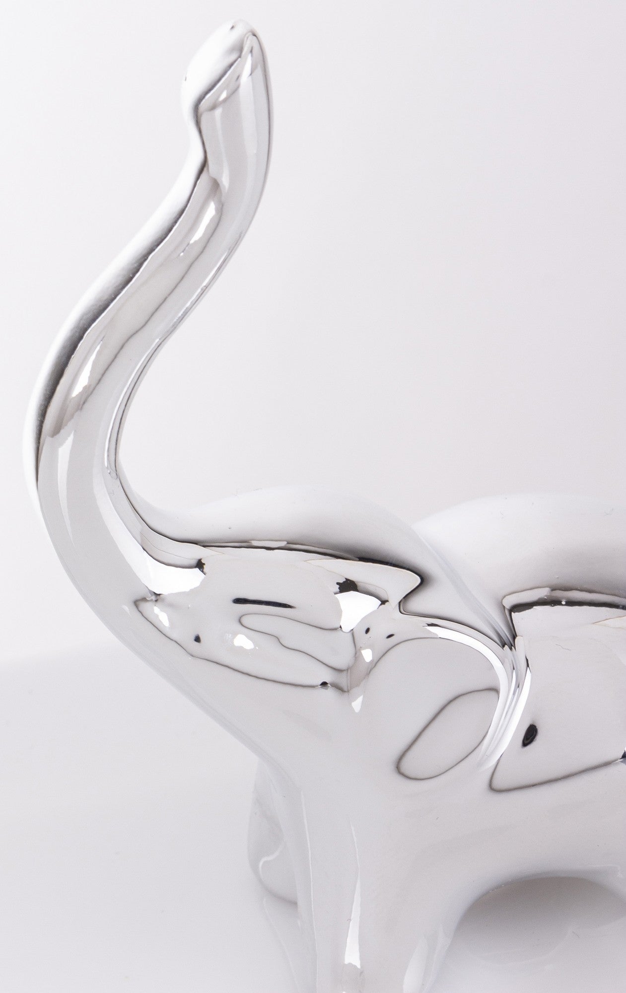 Figurină elefant auriu 10x7x4,5 cm – decor elegant