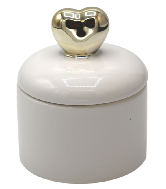 Bombonieră ceramică albă cu inimă, 8,2x8,2x9,8cm, recipient decorativ elegant.