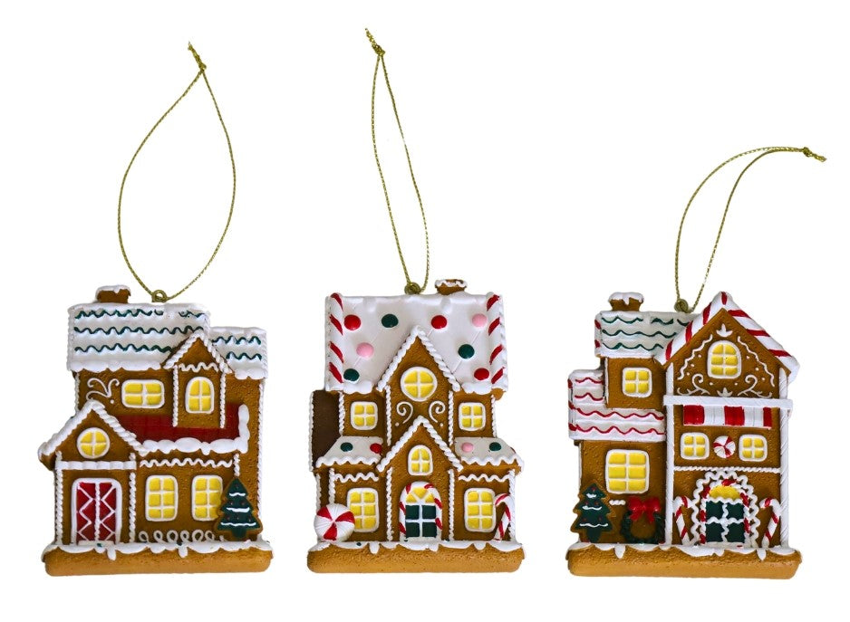 Glob decorativ inspirat de căsuțele de turtă dulce de Crăciun, creat pentru a aduce magie, nostalgie și farmec sărbătorilor de iarnă. Este ideal pentru decorarea bradului, livingului sau vitrinelor festive și completează perfect decorurile clasice și cozy de Crăciun. Designul său delicat și detaliile inspirate din poveștile de iarnă îl transformă într-un ornament special și într-o idee minunată de cadou pentru familie, copii sau iubitori de decorațiuni festive elegante.