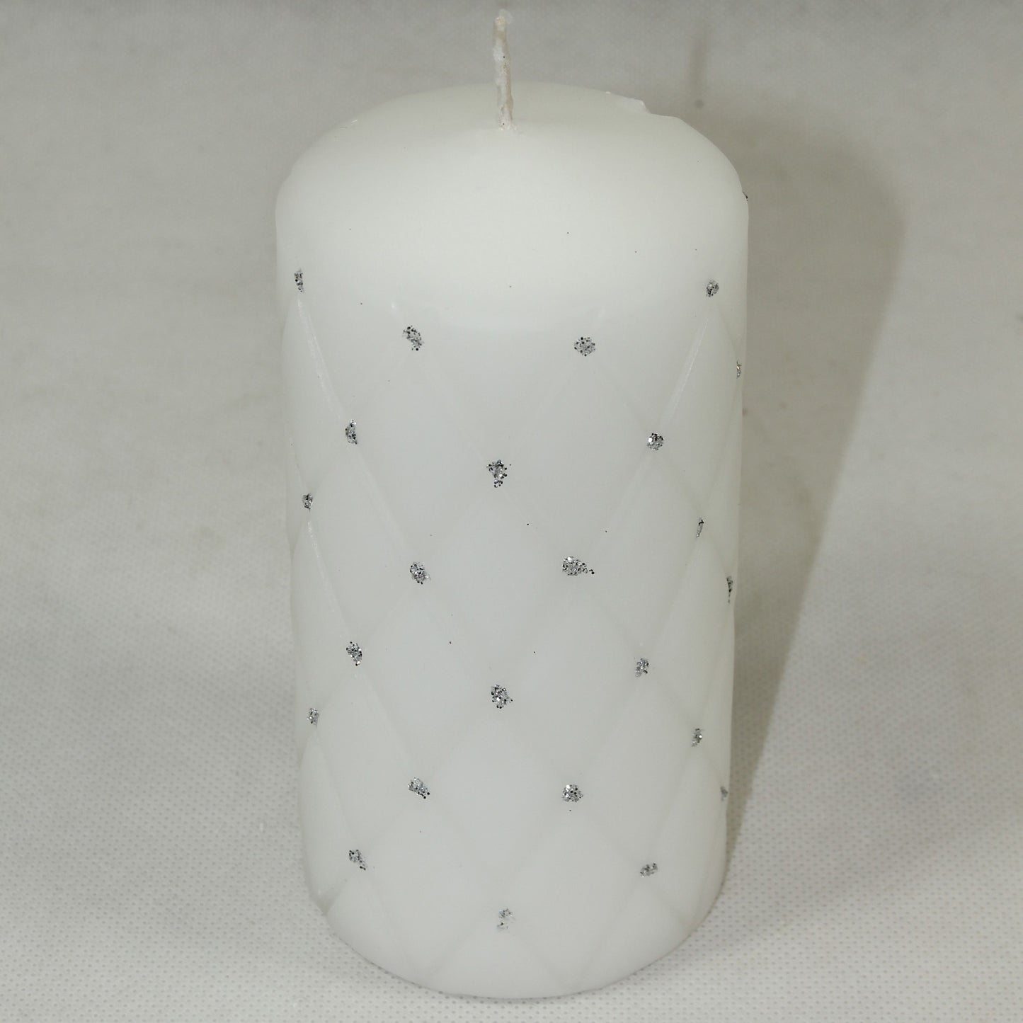 Lumânare albă cu pietre 15x7x7 cm