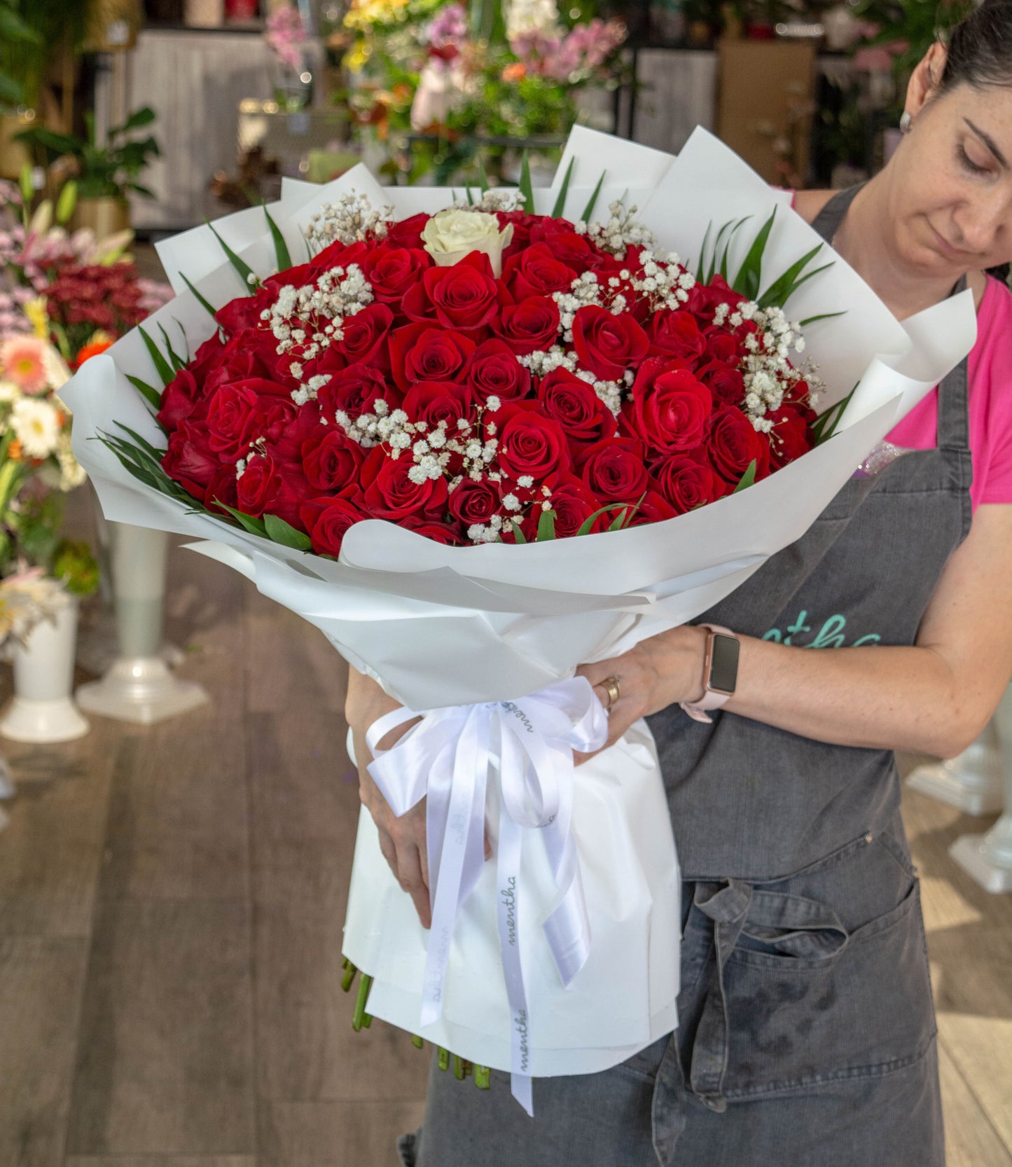 Buchet 91 trandafiri cu livrare GRATUITĂ în Resita