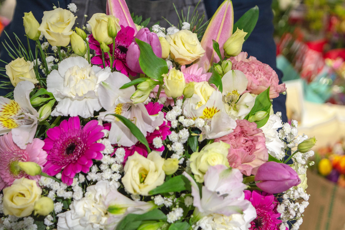 * Livrare rapidă și GRATUITĂ pentru confetti din flori în Resita * Confetti floral viu colorat și livrare GRATUITĂ la domiciliu * Comandă online: Cutie cu flori confetti din flori cu livrare GRATUITĂ în Resita * Confetti asortat din flori proaspete cu livrare GRATUITĂ în Resita * Confetti din flori pentru o sărbătoare în fiecare zi, livrare GRATUITĂ în Resita.