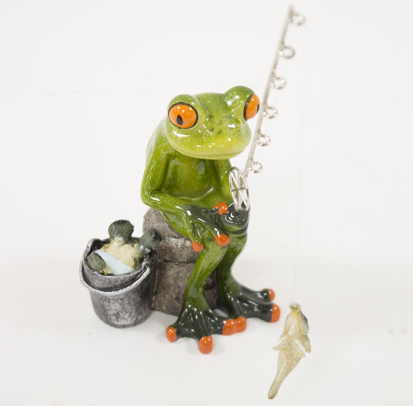 Figurină broască pescar sejut 18x12x7 cm – decor amuzant
