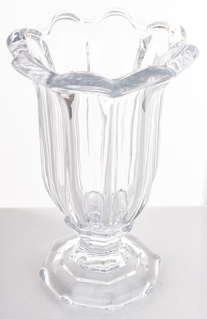 Vază sticlă masivă cu picior transparent, ideală flori, decor modern și cadou elegant de casă nouă.