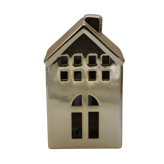 Decorațiune decorativă în formă de căsuță realizată din ceramică aurie cu iluminare LED ambientală, ideală pentru crearea unei atmosfere festive și elegante în sezonul sărbătorilor. Designul său sofisticat completează armonios decorurile de Crăciun și aduce căldură și lumină în living, dining sau hol. Este perfectă pentru decoruri cozy și moderne și poate fi oferită drept cadou de sărbători pentru familie sau prieteni.