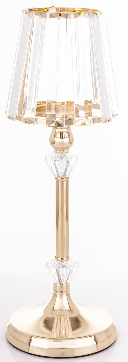 Descoperă Sfeșnic auriu cu cristale, o idee de decor și cadou pentru momente speciale. Se potrivește în amenajări elegante și este potrivit pentru aniversări.