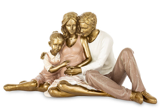 Figurină decorativă familie cu fetiță și mamă însărcinată, simbol al iubirii, creșterii și unității familiale. Este o piesă emoțională perfectă pentru decorul casei sau cadou cu semnificație profundă. Transmite căldură și poveste de familie.