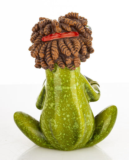 Descoperă Figurină broască rasta cu tobă, o idee de decor și cadou pentru momente speciale. Se potrivește în amenajări elegante și este potrivit pentru.