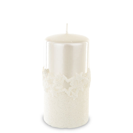 Lumânare albă steluțe sclipici, obiect decorativ pentru decor elegant și mese festive, prezentat ca accent pentru locuință