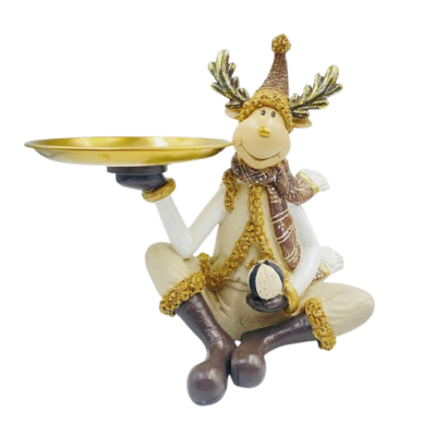 Figurină decorativă ren inspirată de farmecul sărbătorilor de iarnă, ideală pentru a crea o atmosferă caldă și primitoare în orice spațiu interior. Este perfectă pentru decorarea meselor festive, rafturilor, vitrinelor sau colțurilor tematice de Crăciun și adaugă un plus de eleganță și stil decorului de sezon. Datorită designului său festiv și rafinat, această figurină este potrivită atât pentru decor personal, cât și pentru cadouri speciale oferite celor dragi în perioada sărbătorilor.