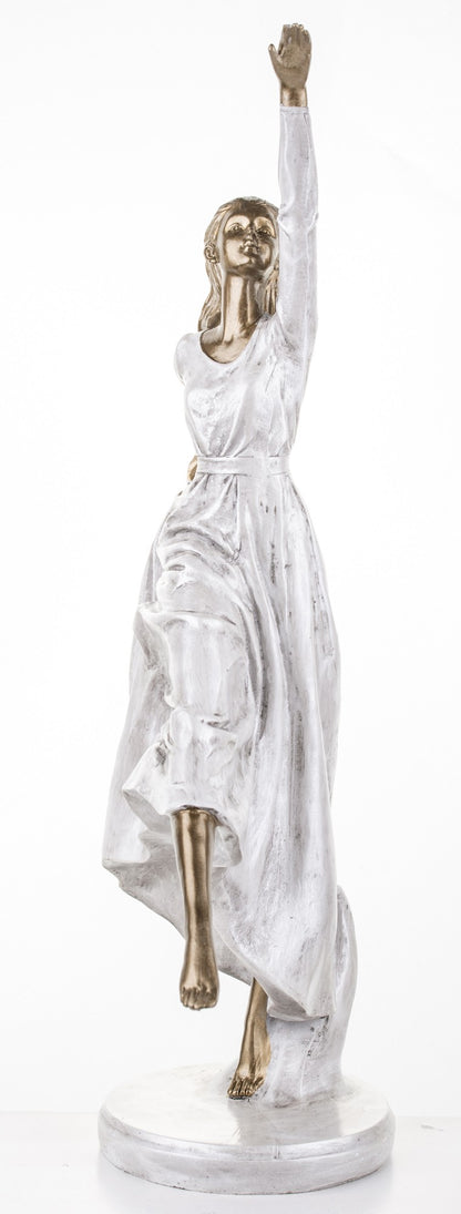 Figurină decorativă femeie dansând elegant, ideală decor artistic, living modern și cadou rafinat pentru casă.