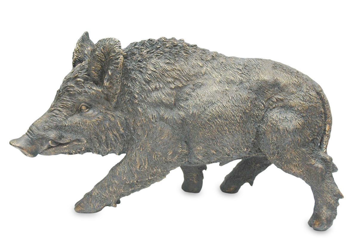 Figurină decorativă porc mistreț antichizat, piesă impunătoare cu aspect rustic și detalii clasice. Este ideală pentru decor masculin, birou, cabană sau colecții decorative. Simbol al forței și naturii, perfect ca dar pentru bărbați sau pasionați de obiecte decorative.