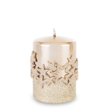 Lumânare aurie cu stele și sclipici, obiect decorativ pentru decor elegant și mese festive, prezentat ca accent pentru locuință