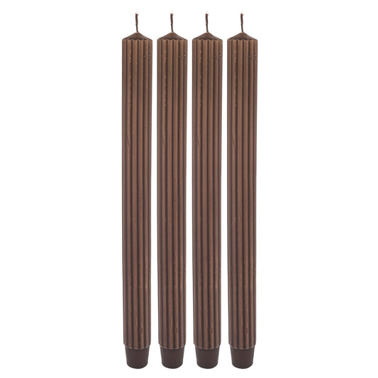 Set de 4 lumânări maro, dimensiuni 30x2,5x2,5 cm, perfecte pentru a adăuga un aspect sofisticat și elegant în decorul tău.