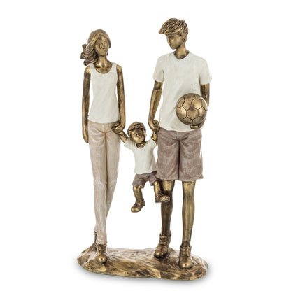 Figurină decorativă familie cu băiat și minge de fotbal, simbol al energiei, familiei și bucuriei copilăriei. Este ideală pentru decorul casei și aduce emoție și dinamism în orice spațiu. Perfectă ca dar pentru familii sau cadouri emoționale.