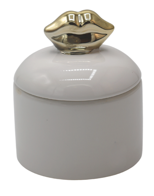 Bombonieră ceramică albă cu buze 8,2x8,2x9,8 cm, obiect decorativ și cadou original pentru interior