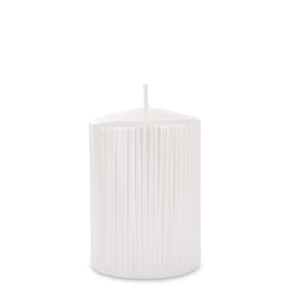 Lumânare perlată 12x7x7 cm, decor elegant pentru living și dormitor, cadou pentru ocazii speciale, element decorativ pentru mese festive, atmosferă caldă și primitoare