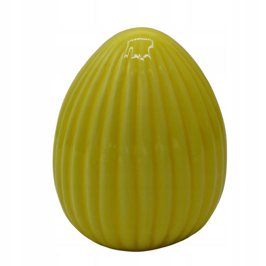 Ou decorativ galben pastel ceramică, 9 cm, ornament pascal colorat, decor de masă vesel și elegant.