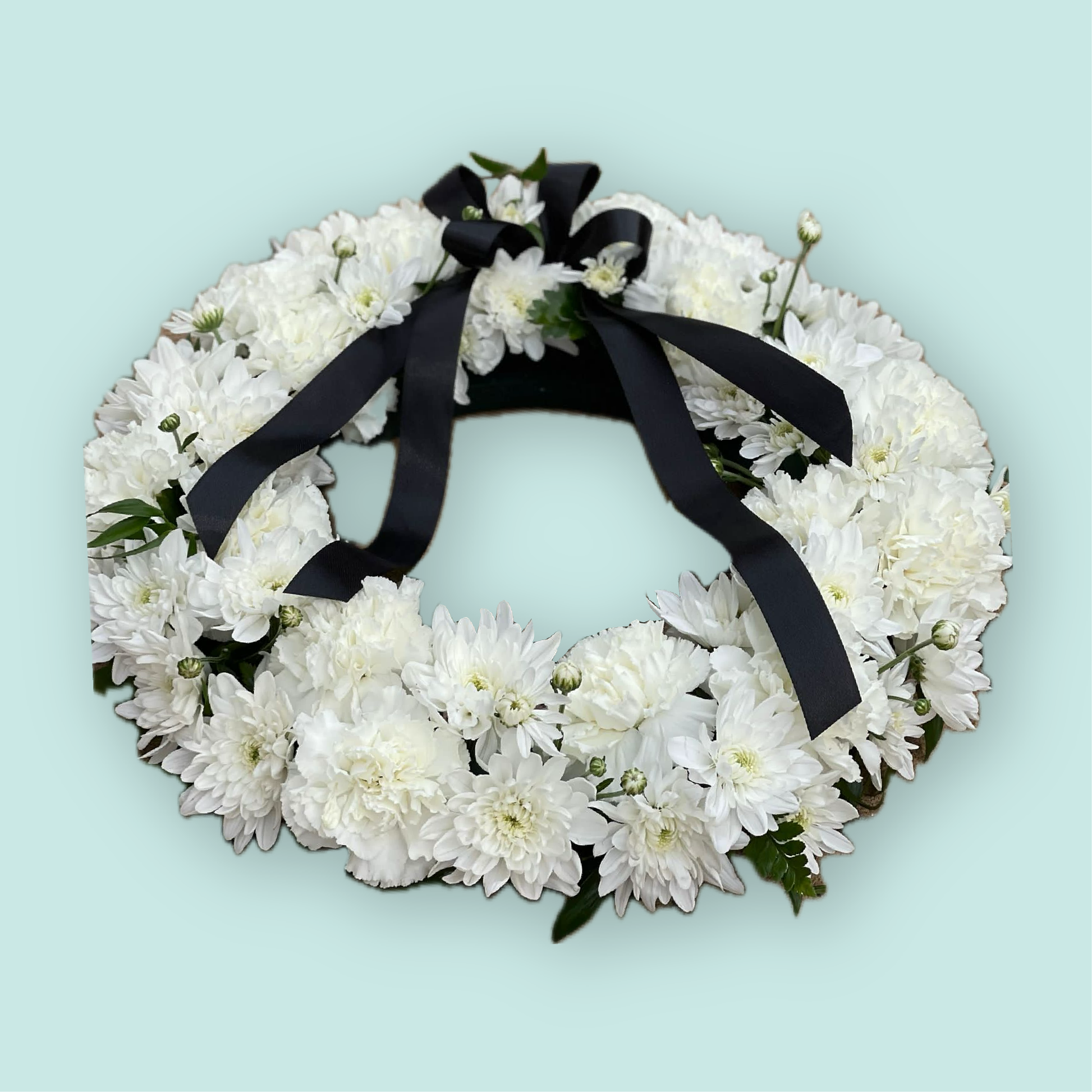 Coroană funerară elegantă din crizanteme albe - livrare gratuită flori în Reșița