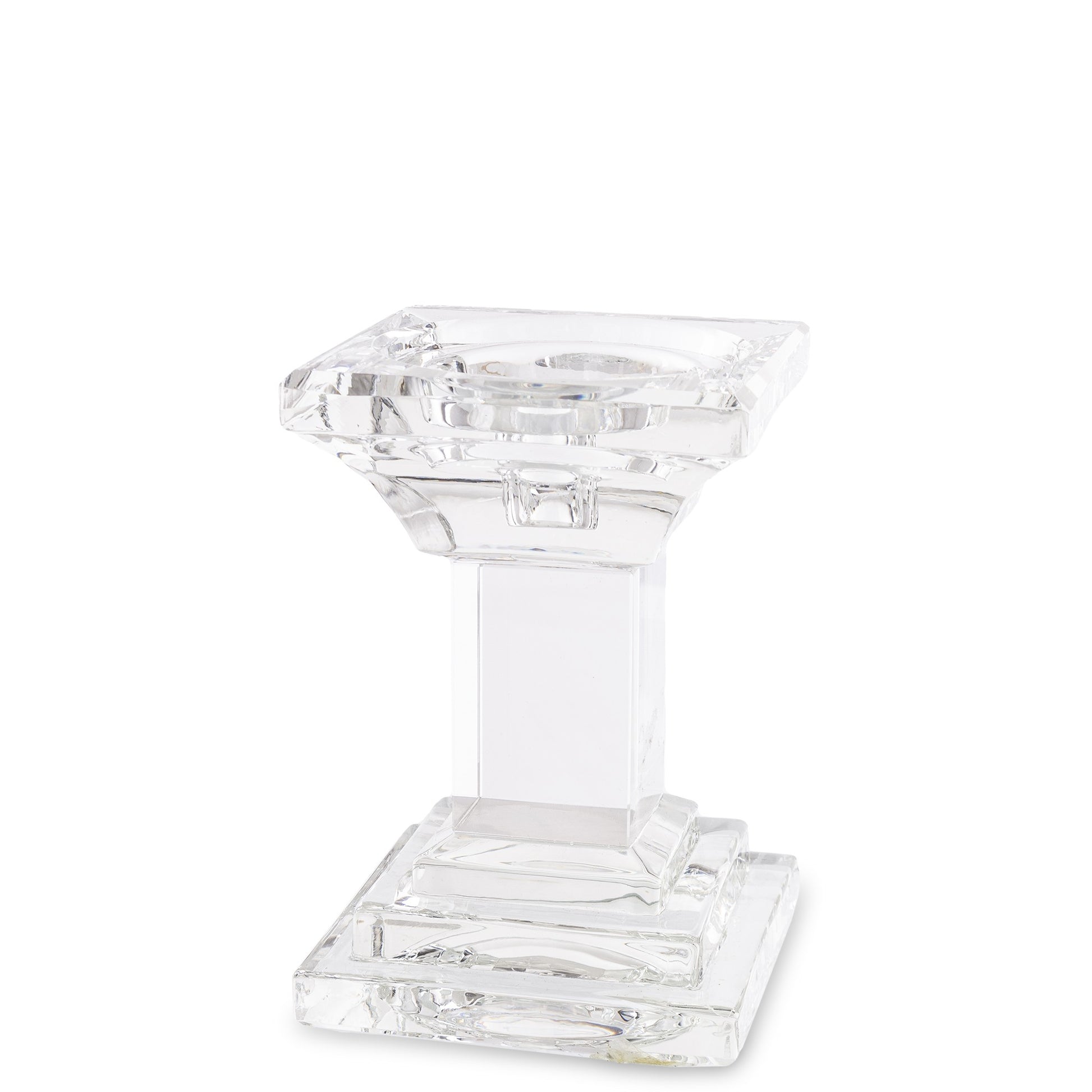 Sfeșnic din cristal masiv, dimensiuni 14x9,5x9,5 cm, perfect pentru a adăuga un strop de eleganță și strălucire decorului tău, ideal pentru ocazii speciale.