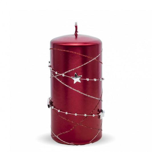 Lumânare roșie cu stele, obiect decorativ pentru decor elegant și mese festive, prezentat ca accent pentru locuință