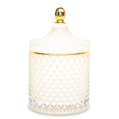 Bombonieră elegantă din sticlă albă cu detalii aurii, o piesă decorativă rafinată care îmbină utilul cu esteticul. Este ideală pentru bomboane, bomboane fine sau pur decor în living sau dining. Designul său luxos o face perfectă pentru cadouri de casă nouă, aniversări sau decor premium elegant.