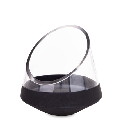 Bol decorativ din sticlă cu bază neagră, ideal pentru decor modern, minimalist sau luxury. Este perfect ca piesă centrală pe masă sau suport decorativ în living. Adaugă un accent sofisticat și elegant în orice spațiu contemporan.