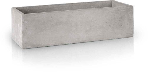 Ghiveci decorativ realizat din ceramică cu aspect ciment și formă pătrată modernă, ideal pentru plante decorative și amenajări minimaliste sau industriale. Designul geometric și finisajul inspirat din beton completează perfect interioarele contemporane și oferă un accent decorativ elegant pentru living, birou, balcon sau terasă acoperită. Este perfect pentru suculente, plante verzi sau aranjamente moderne și poate fi oferit cadou iubitorilor de design minimalist și plante decorative.